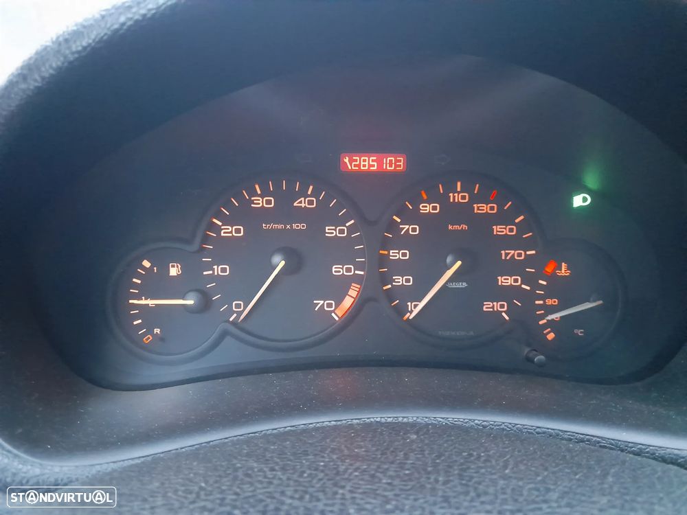 Peugeot 206 1.1 XR - 4