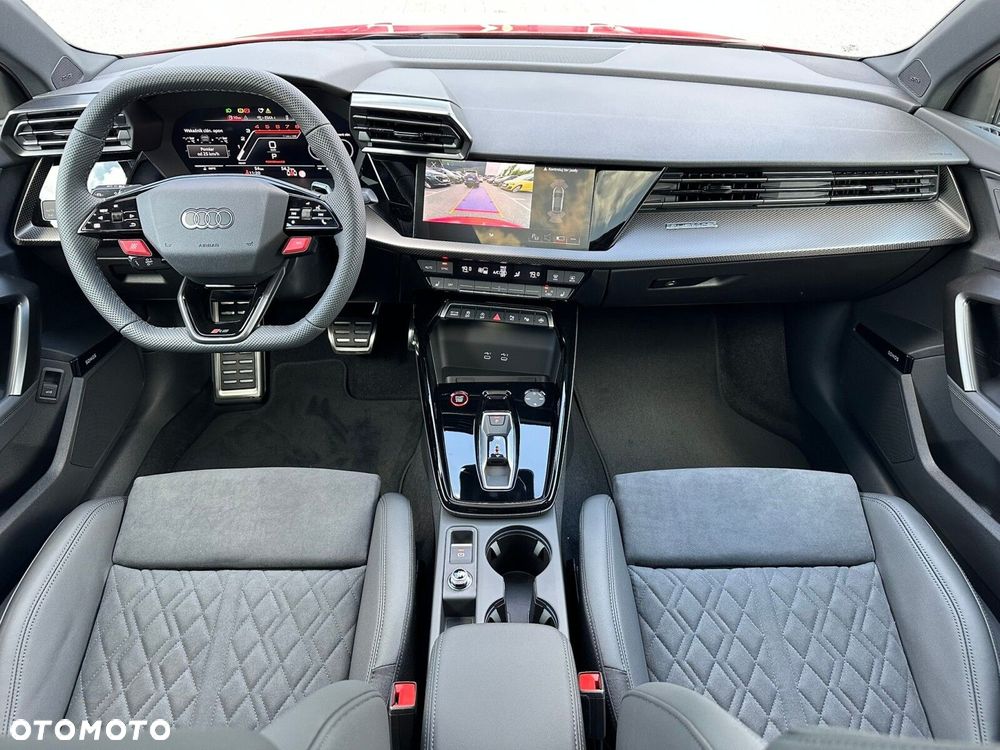 Audi RS3 Limousine - 16