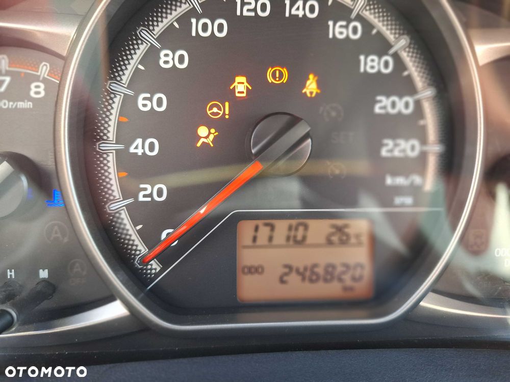 Toyota Yaris - 7