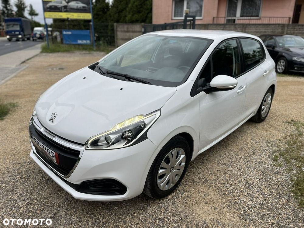 Peugeot 208 - 3