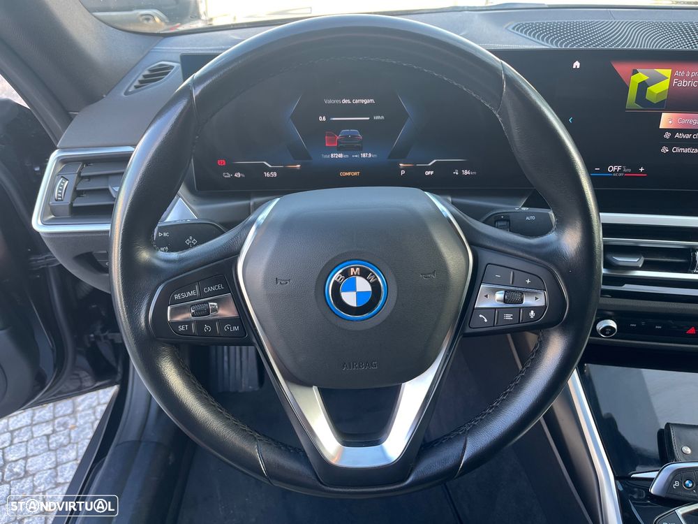 BMW i4 eDrive40 - 26