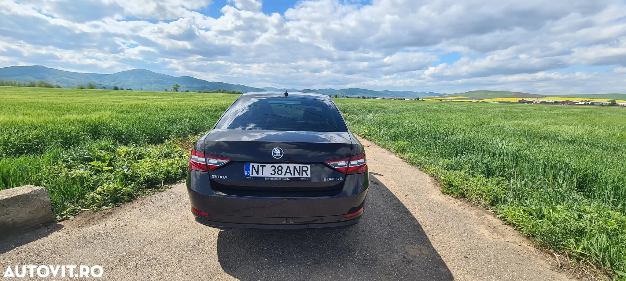 Skoda Superb 2.0 TDI Ambition - 8