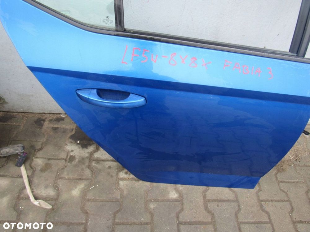 Skoda Fabia III LIFT HB TYŁ PRAWE DRZWI LF5W - 1