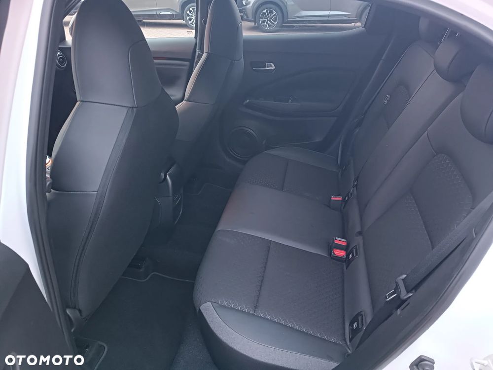 Nissan Juke 1.0 DIG-T N-Connecta DCT - 10