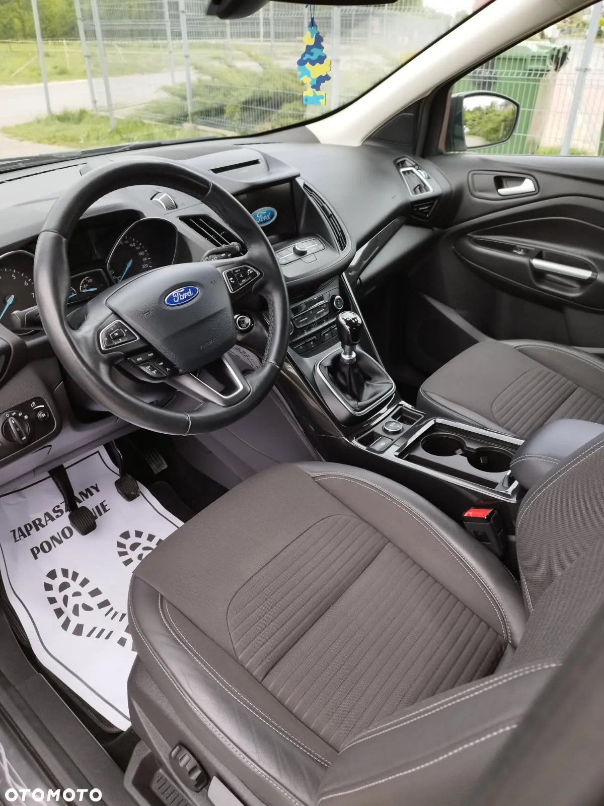 Ford Kuga 1.5 EcoBoost 2x4 Titanium - 8