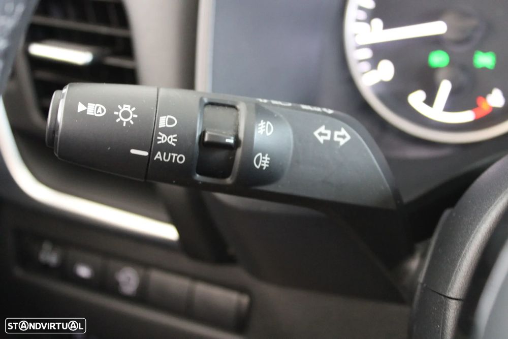 Nissan Qashqai 1.3 DIG-T N-Connecta LED Xtronic - 17
