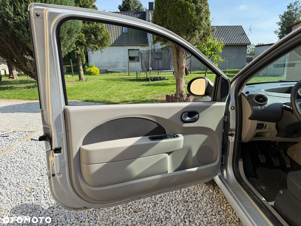 Renault Twingo 1.5 dCi Authentique - 9