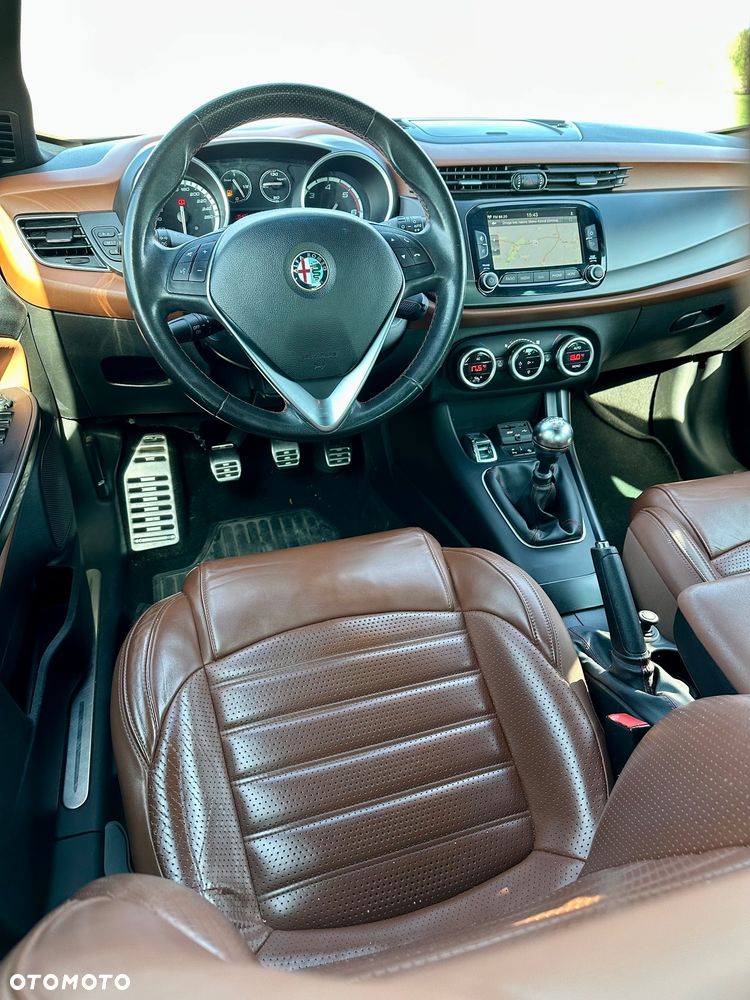 Alfa Romeo Giulietta 1.6 JTDM 16V - 4