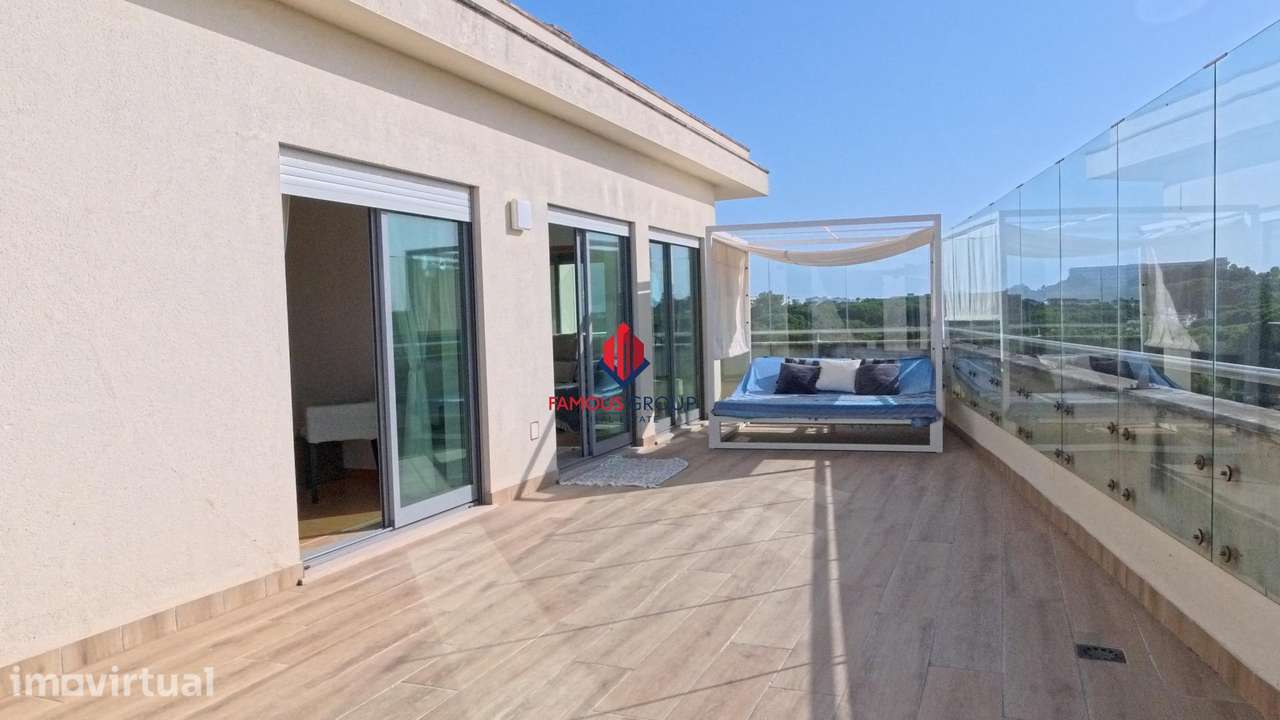 Penthouse T3 de Luxo com Amplos Terraços em Balaia – A Poucos... - Grande imagem: 3/25