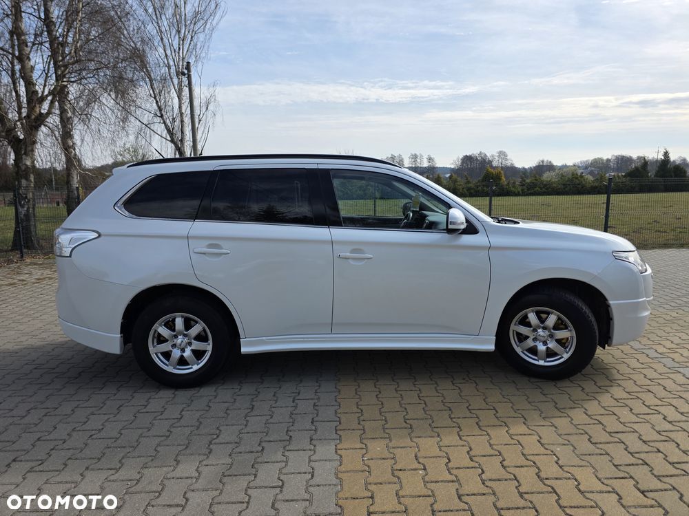 Mitsubishi Outlander 2.2 DI-D 4WD Invite - 6