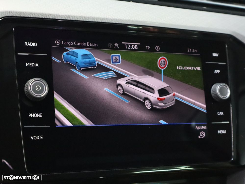 VW Passat Variant 2.0 TDI Business DSG - 19