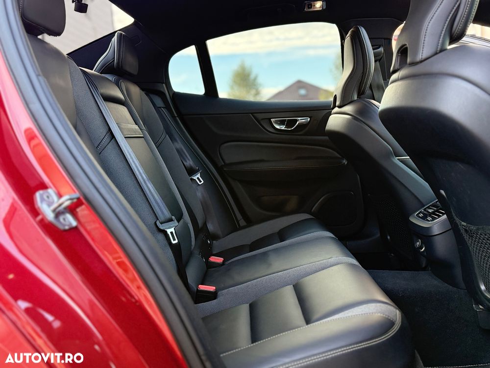 Volvo S60 T5 R-Design - 14