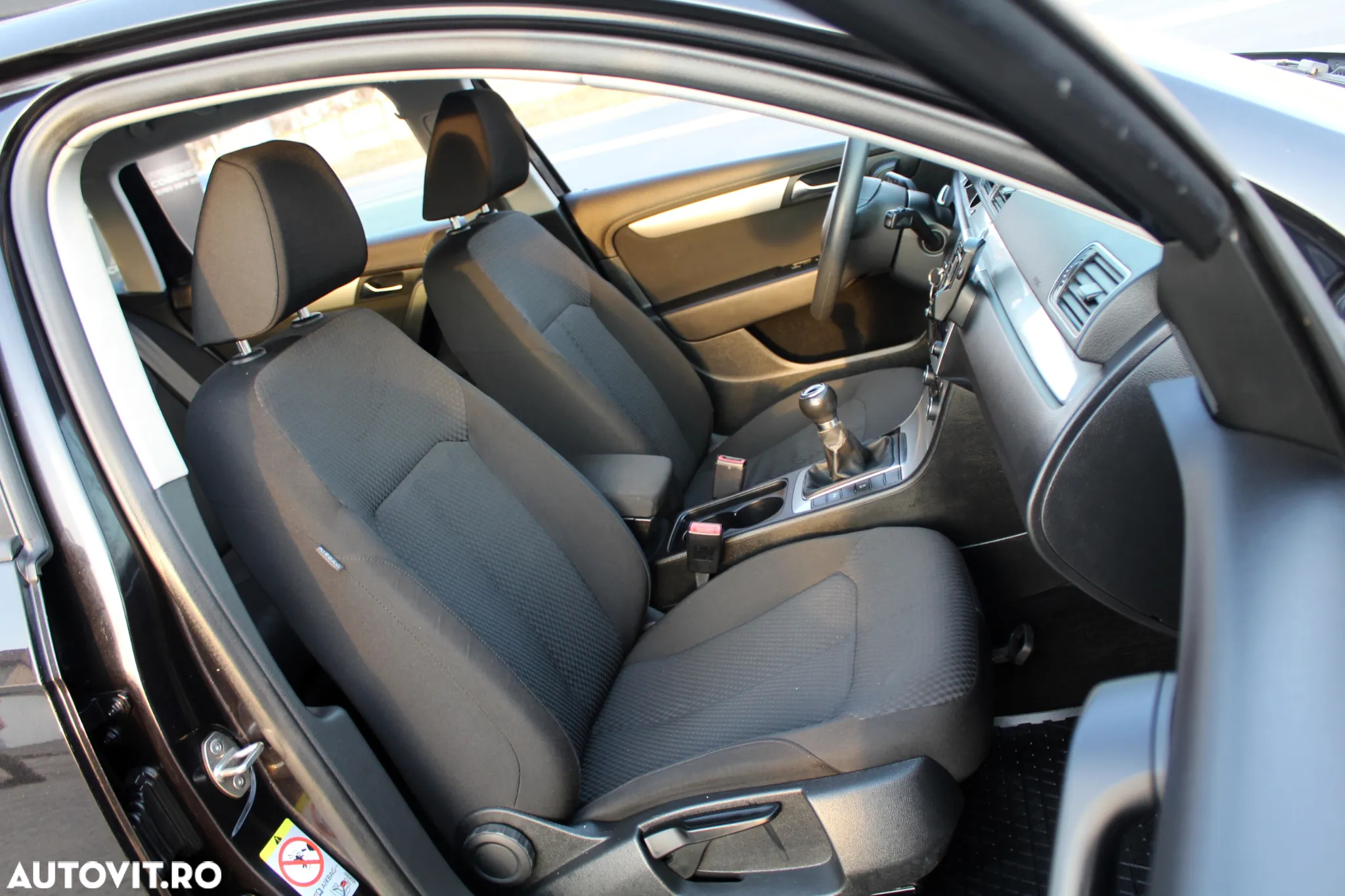 Volkswagen Passat Variant 1.6 TDI BlueMotion Technology Comfortline - 8