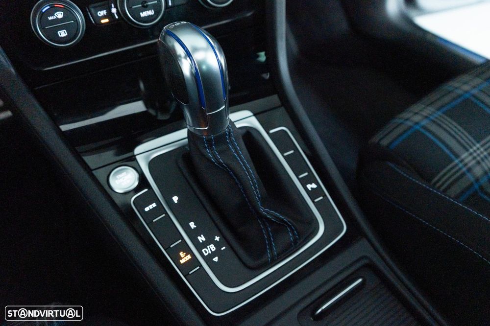 VW Golf 1.4 GTE Plug-In-Hybrid DSG - 20