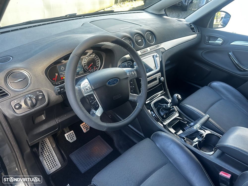 Ford S-Max 2.0 TDCi Titanium 7L - 25