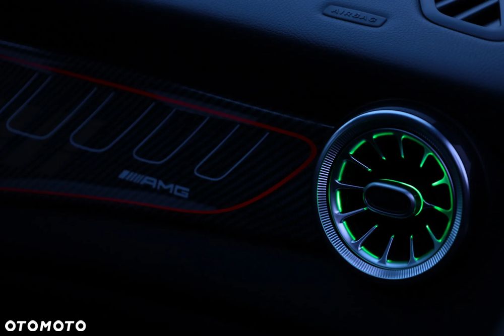 Mercedes-Benz CLA 200 7G-DCT AMG Line - 36