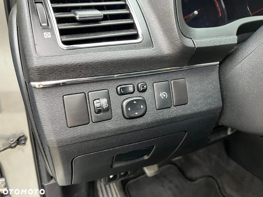 Toyota Avensis 2.0 D-4D Luna - 15