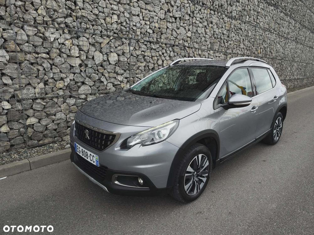 Peugeot 2008 1.2 Pure Tech Allure S&S - 3