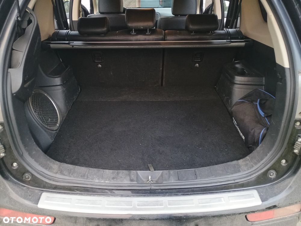 Mitsubishi Outlander 2.0 4WD Top - 13