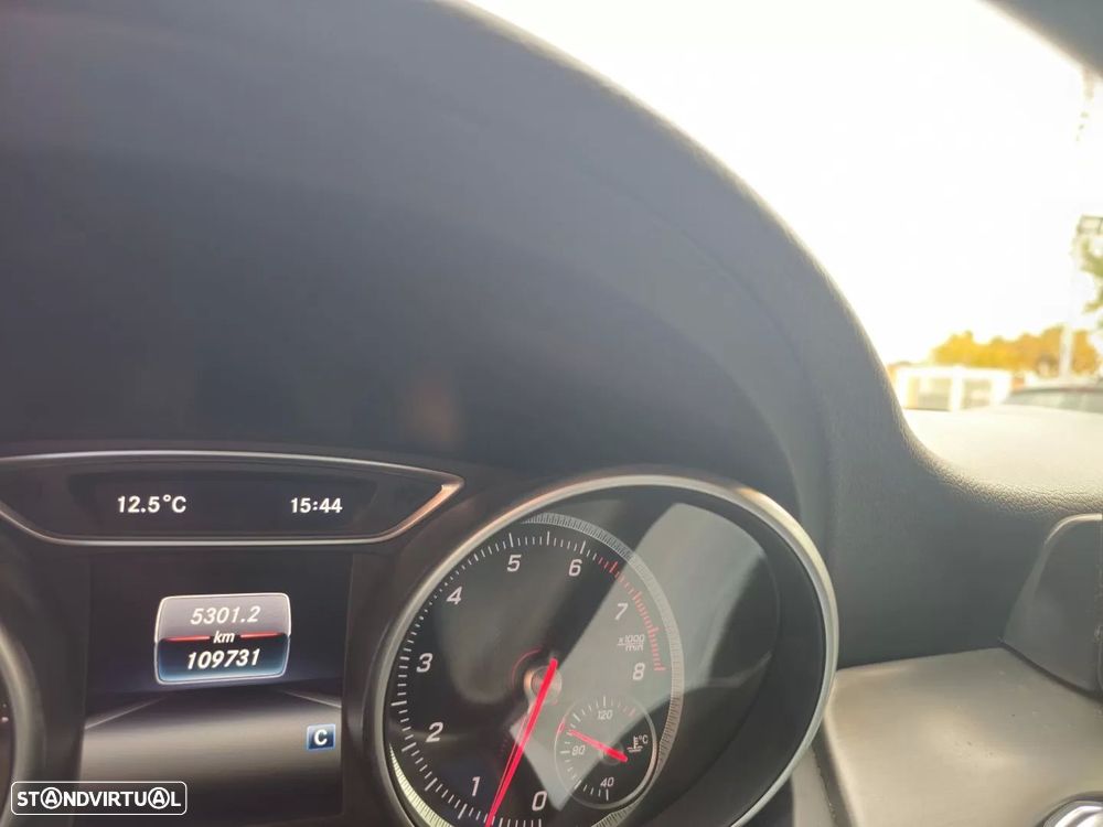 Mercedes-Benz GLA 180 AMG Line - 7