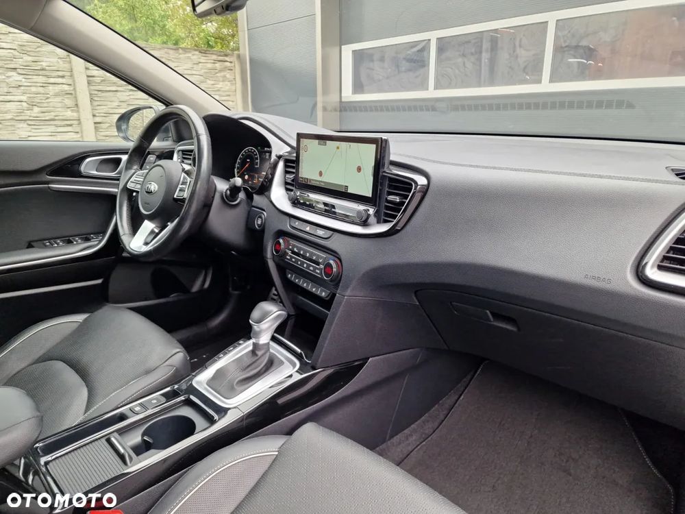 Kia XCeed 1.6 CRDi mHEV Prestige Line DCT - 25
