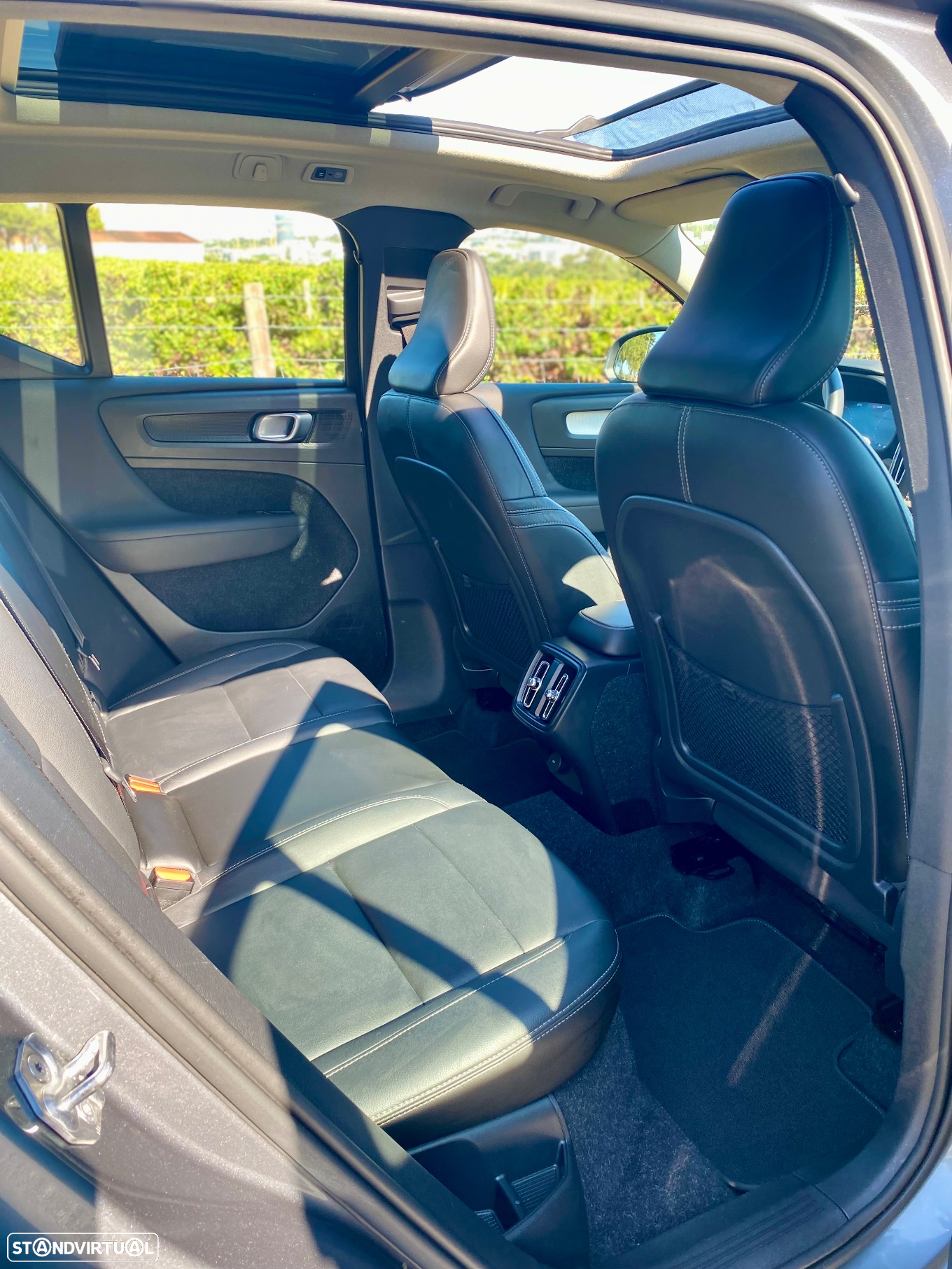 Volvo XC 40 2.0 D3 Momentum Geartronic - 9