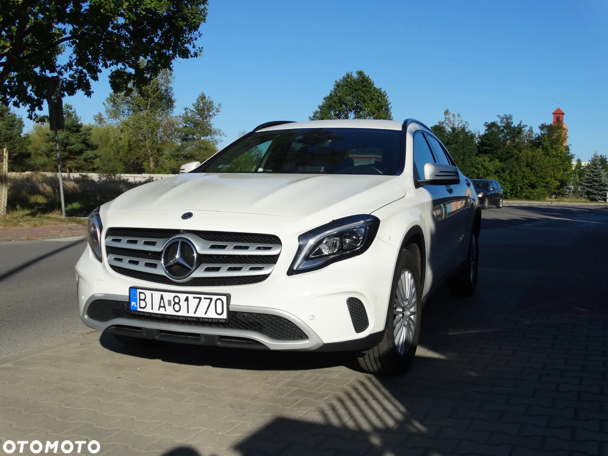 Mercedes-Benz GLA 200 7G-DCT - 4