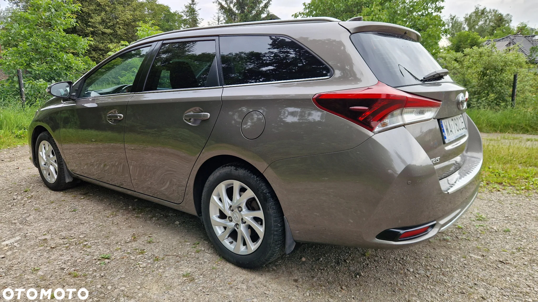 Toyota Auris 1.6 Premium - 3