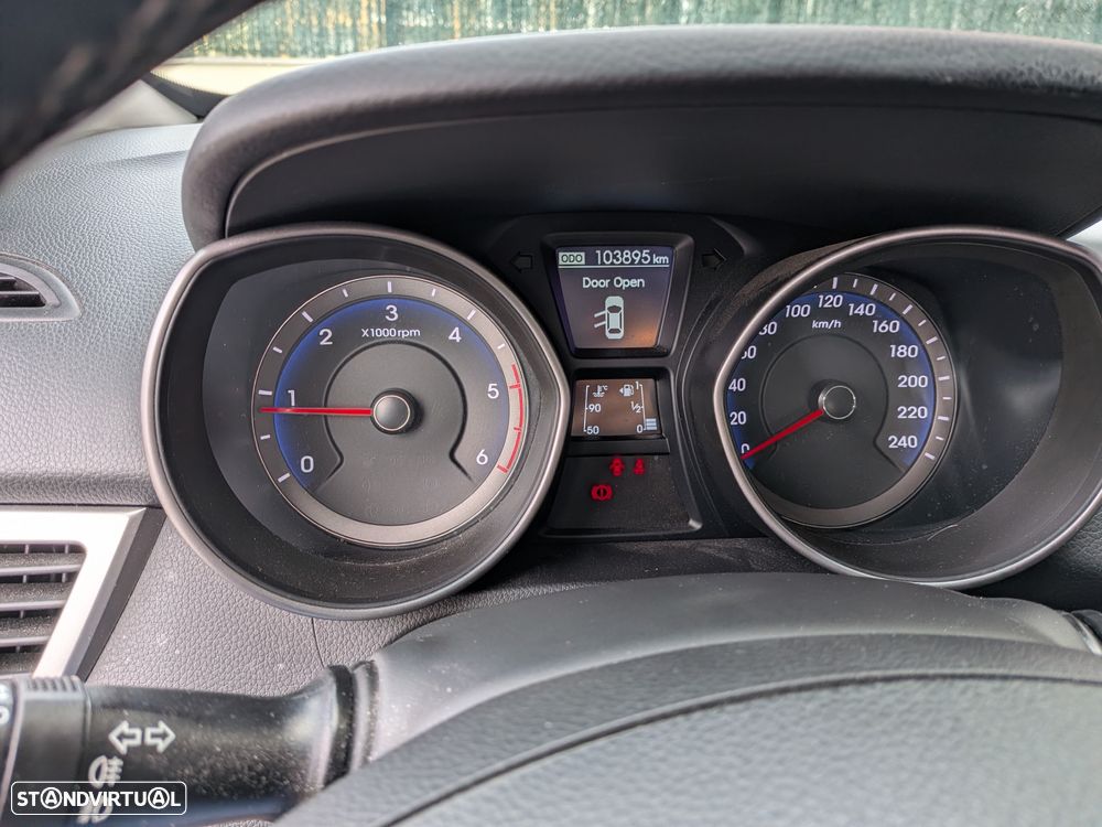 Hyundai i30 1.6 CRDI STyle J17 - 5