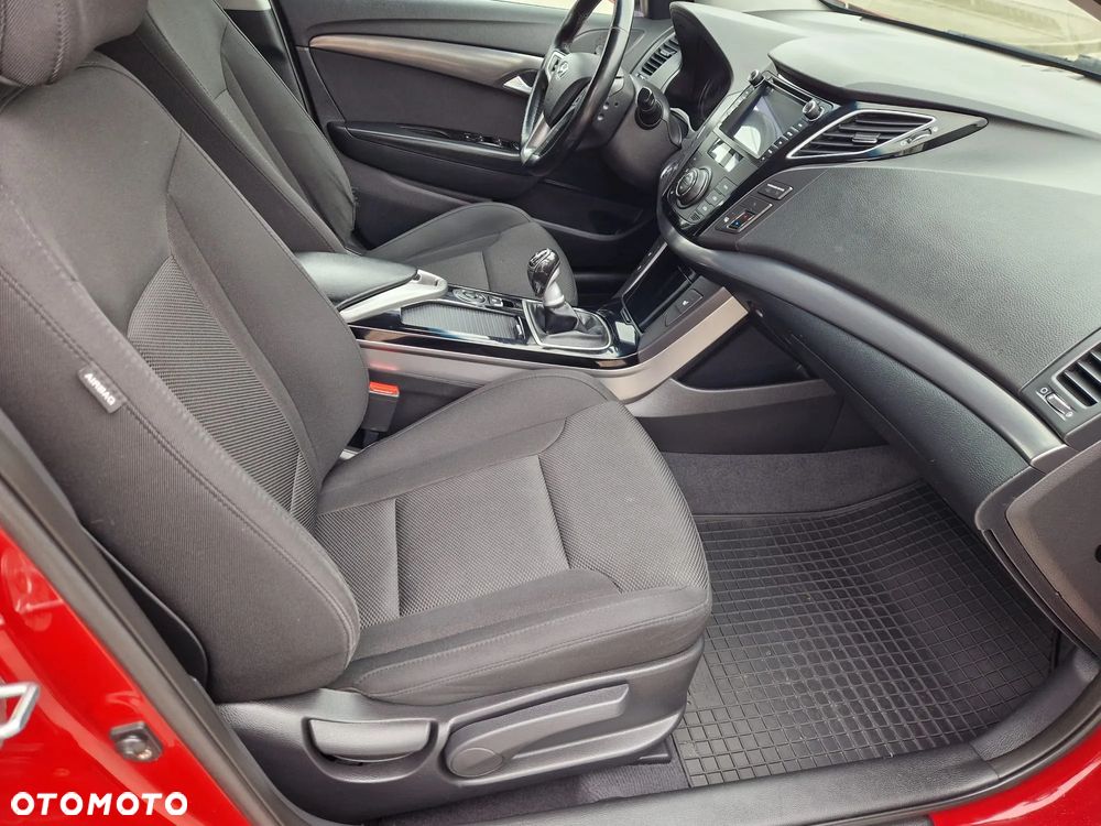 Hyundai i40 2.0 Premium - 9