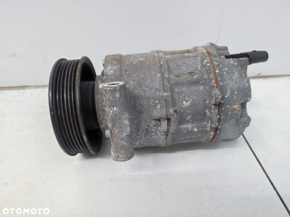 SPRĘŻARKA KOMPRESOR KLIMATYZACJI VW PASSAT B8 2.0 TDI - 2