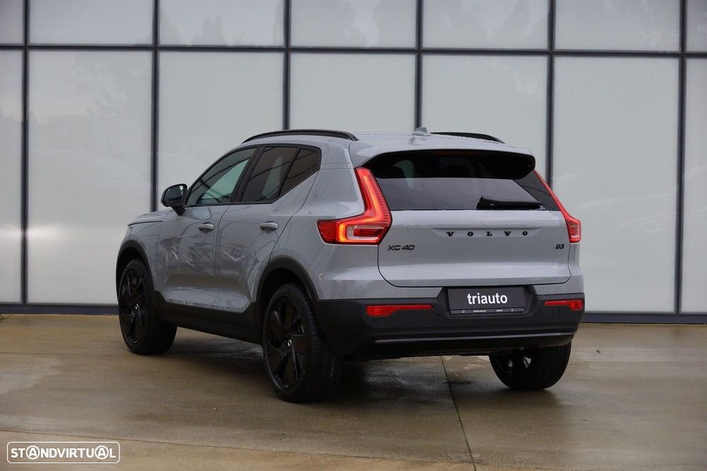 Volvo XC 40 2.0 B3 Black Edition - 2
