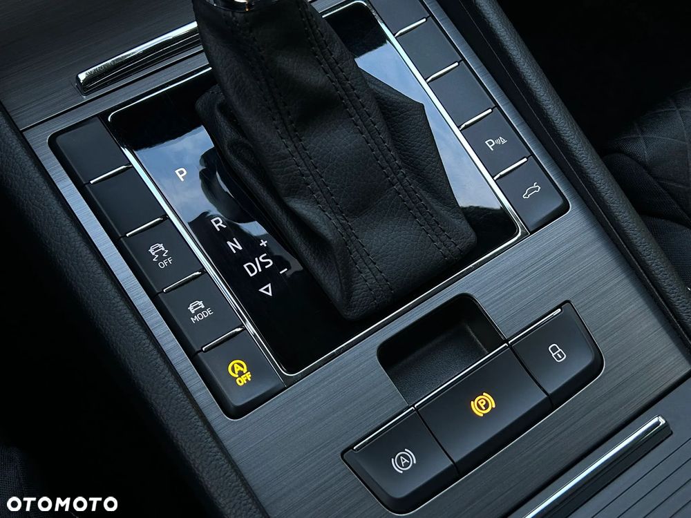 Skoda Superb 2.0 TDI DSG Ambition - 22