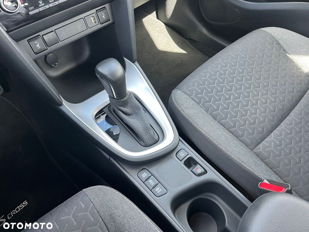 Toyota Yaris Cross Hybrid 1.5 Comfort - 17