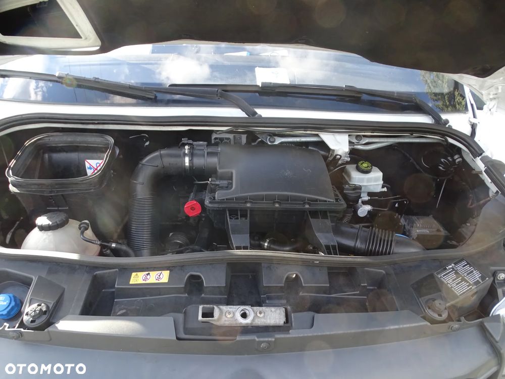 Mercedes-Benz Sprinter - 9