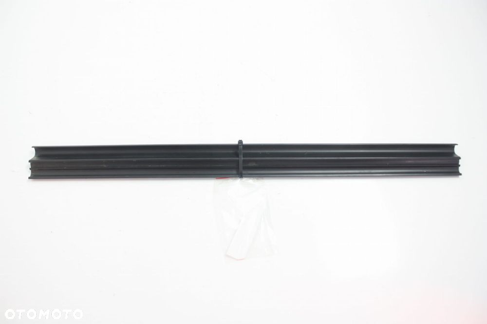 LISTWA BMW 325 E30 - 2