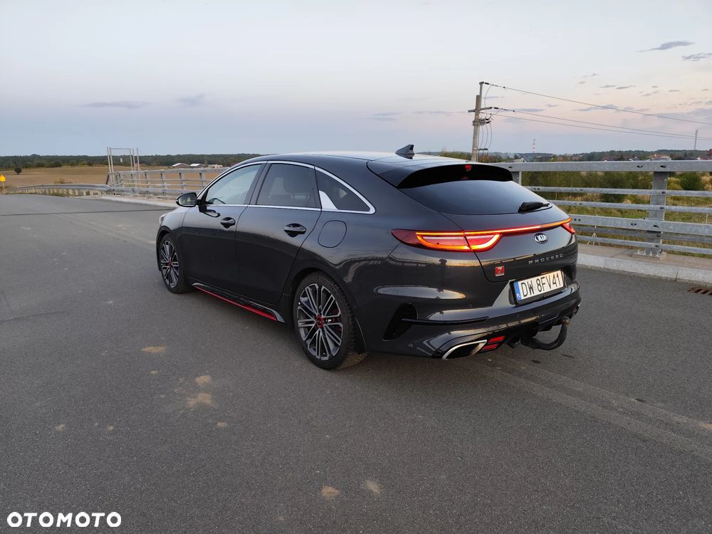 Kia ProCeed 1.6 T-GDI GT DCT - 4