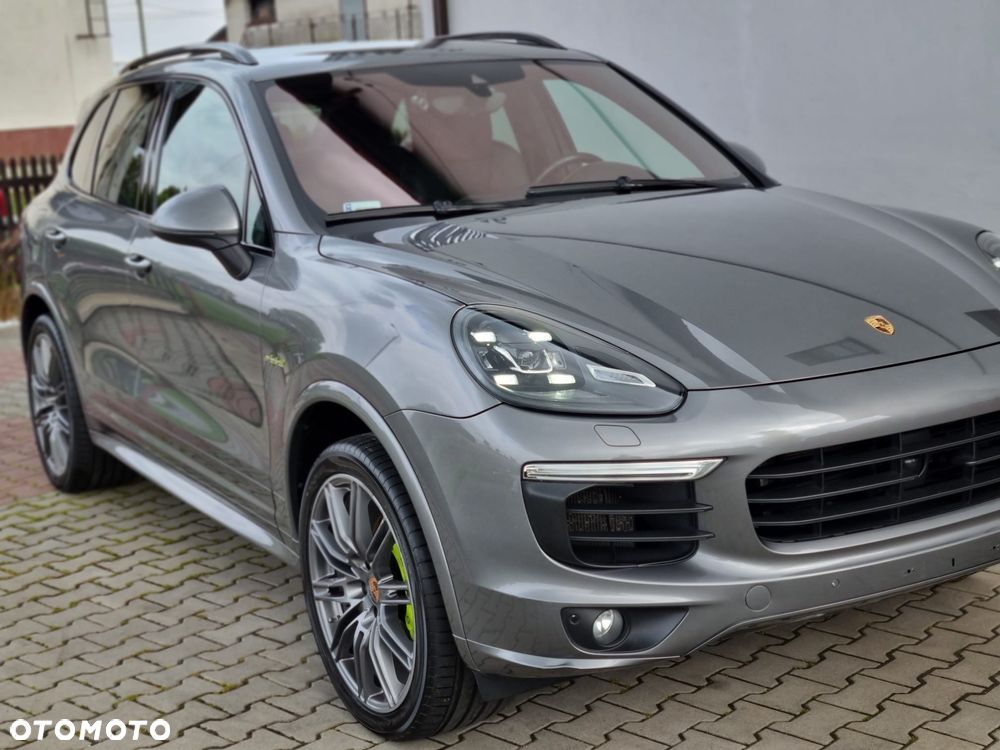 Porsche Cayenne - 40