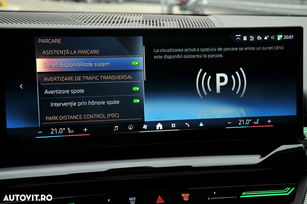 BMW Seria 5 520i AT MHEV - 32