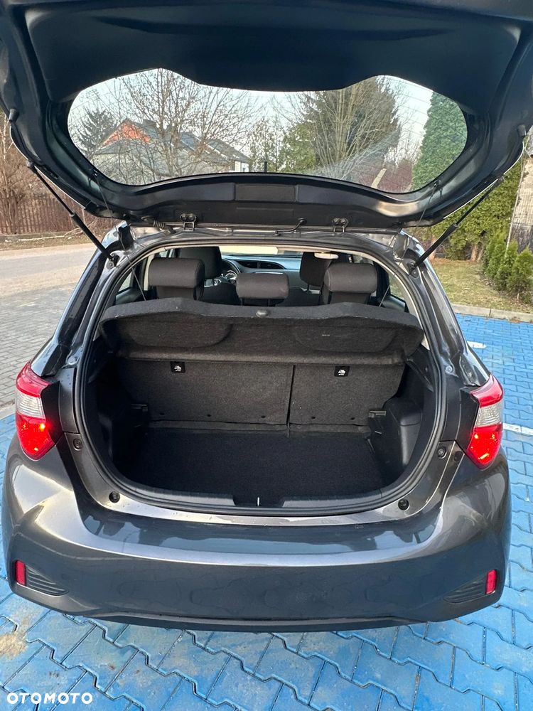 Toyota Yaris Hybrid 100 Premium - 12