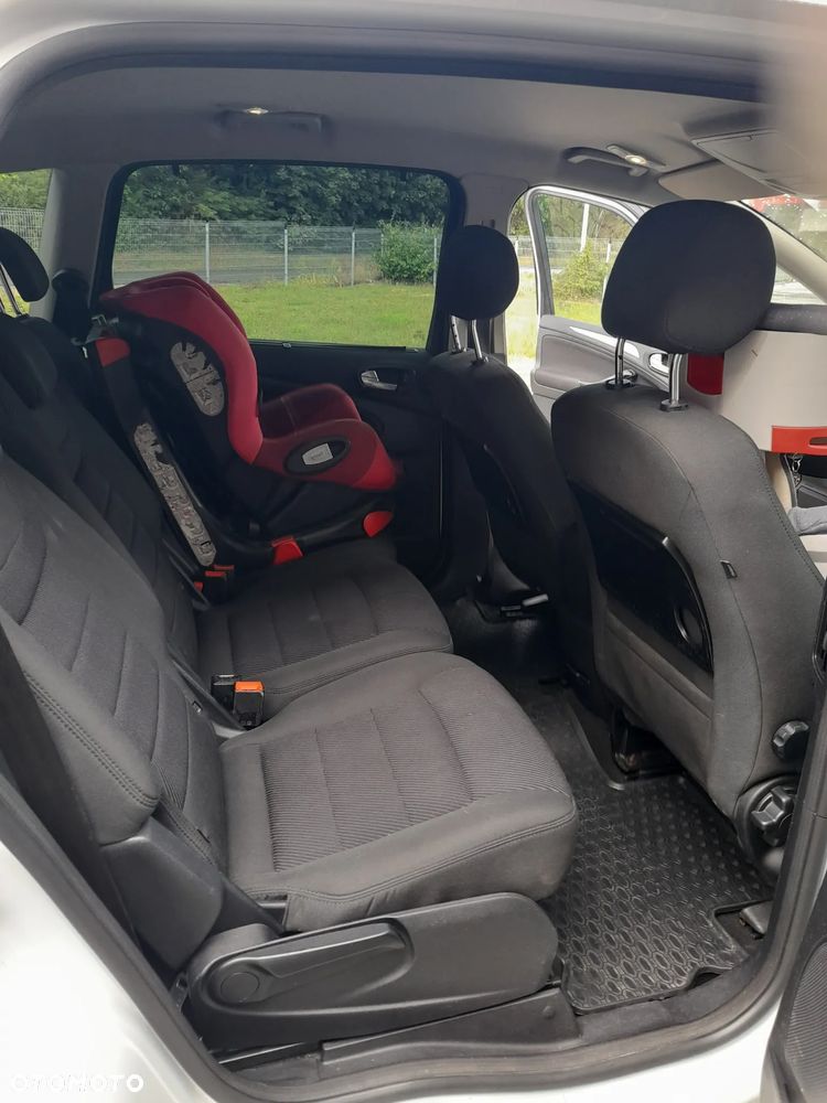 Ford S-Max 2.0 TDCi DPF Titanium - 13