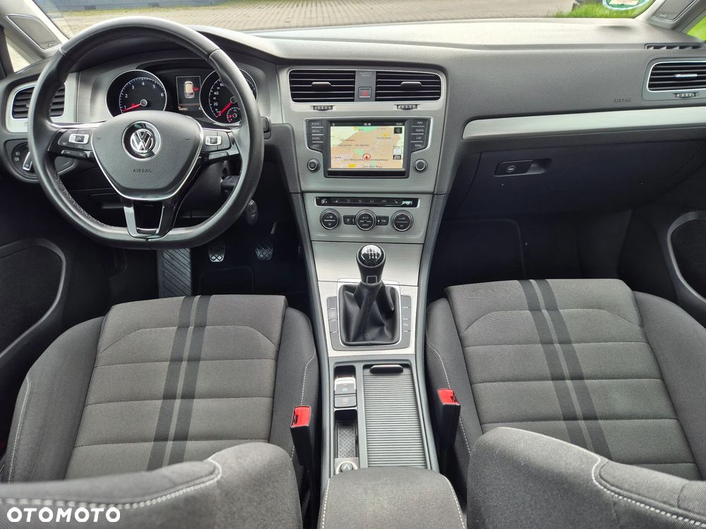 Volkswagen Golf 1.4 TSI BMT Highline - 29
