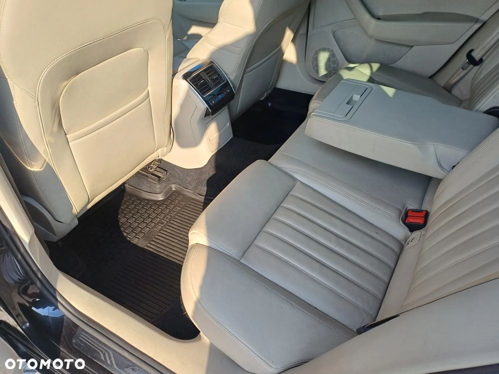 Skoda Superb 2.0 TDI 4x4 L&K DSG - 14