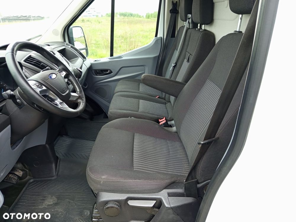 Ford TRANZIT - 18