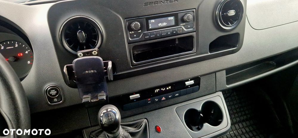 Mercedes-Benz Sprinter 519 - 17