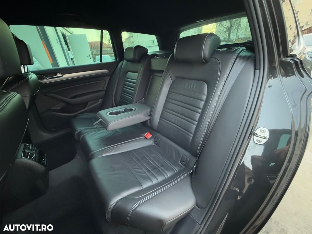 Volkswagen Passat Variant 2.0 TDI DSG R Executive - 11