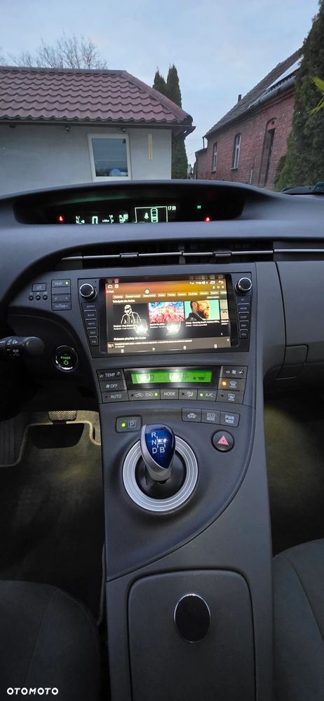 Toyota Prius 1.8 HSD Sol - 7