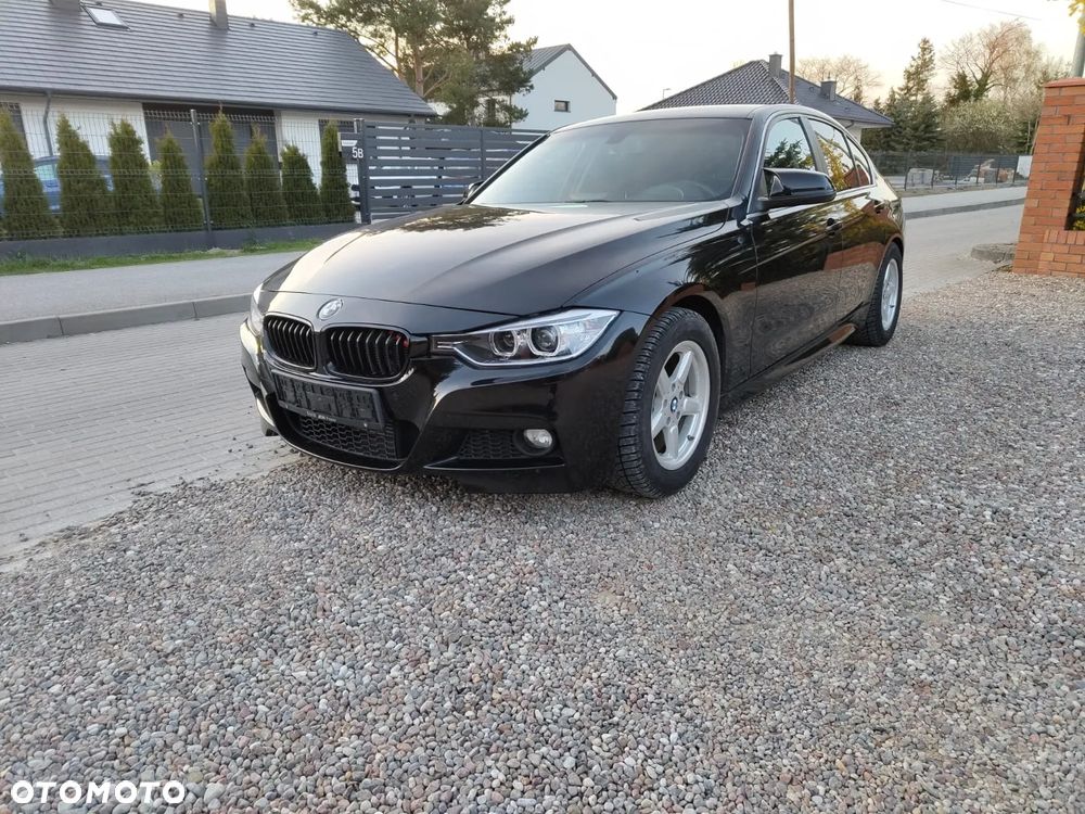 BMW Seria 3 318d Sport Line - 13