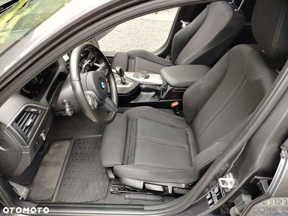 BMW Seria 1 120i GPF M Sport - 12