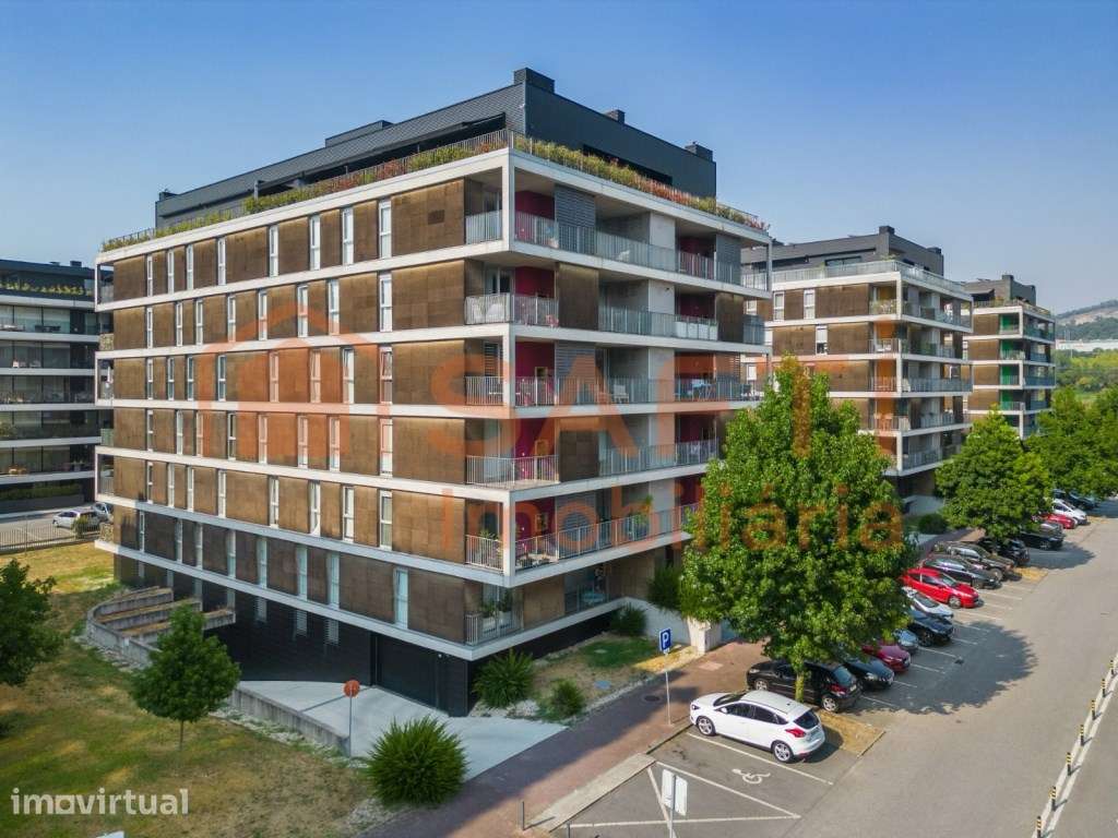 APARTAMENTO T3 Ampla varanda com churrasqueira em Parque Norte - Grande imagem: 3/21